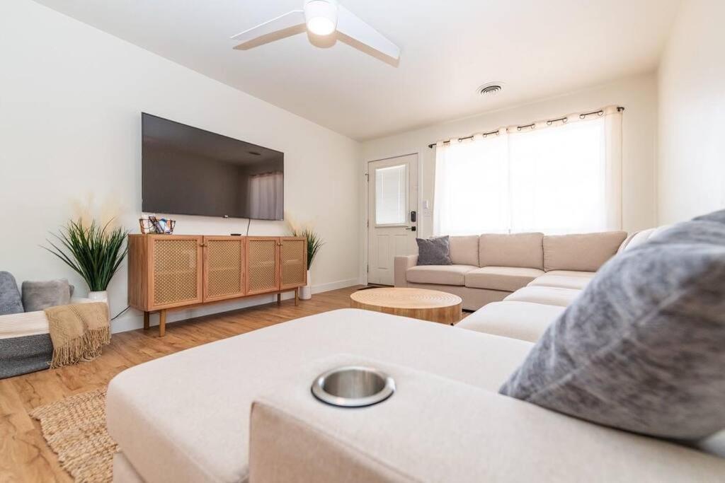 Newly Remodeled Family Friendly Home Page Ngoại thất bức ảnh