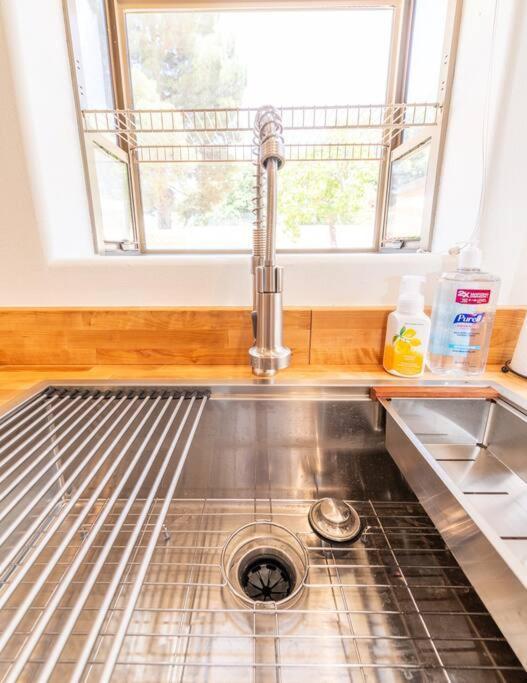 Newly Remodeled Family Friendly Home Page Ngoại thất bức ảnh