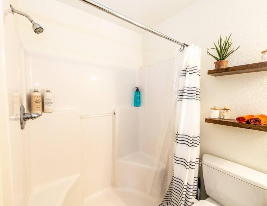 Newly Remodeled Family Friendly Home Page Ngoại thất bức ảnh