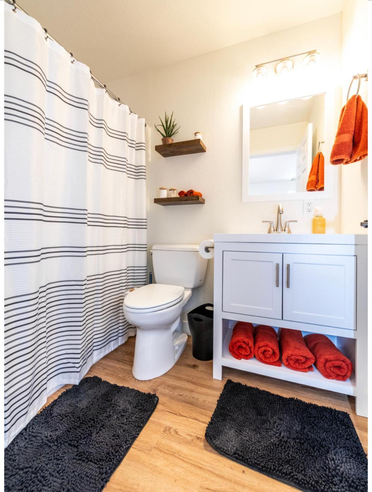 Newly Remodeled Family Friendly Home Page Ngoại thất bức ảnh