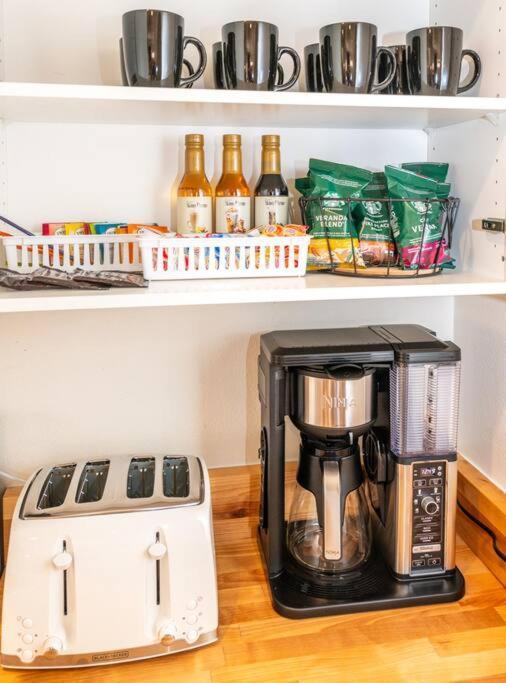 Newly Remodeled Family Friendly Home Page Ngoại thất bức ảnh